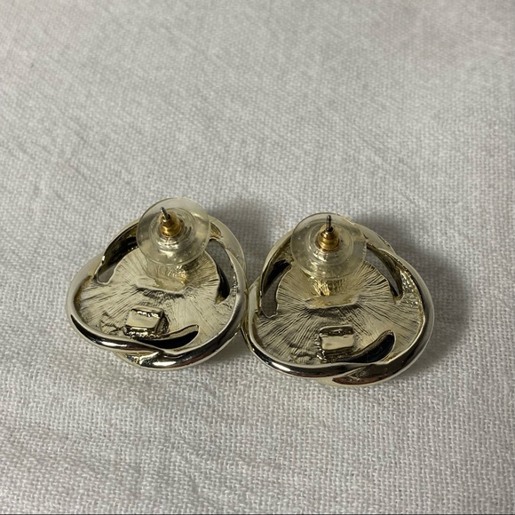 FREE IF BUNDLED Classic Style Gold Wrapped Navy Earrings EUC - Picture 2 of 4